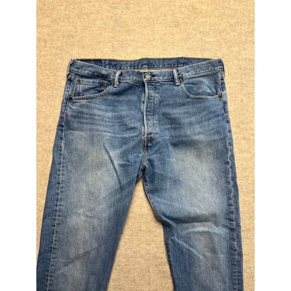 Levi's 501 Button Fly Medium Wash Straight Leg Men's Denim Jeans 38 X 34 - Picture 2 of 9